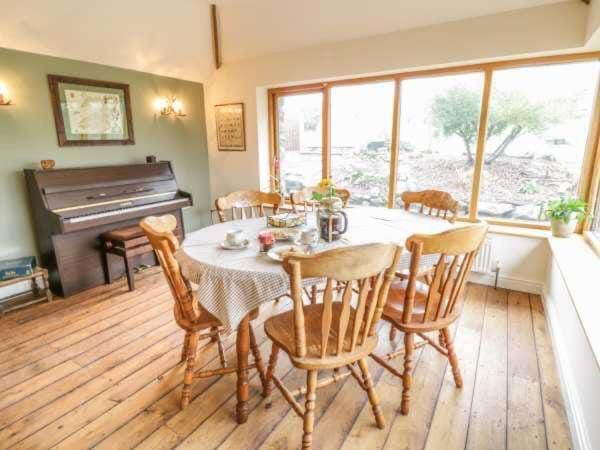 Bryn Y Bwyd Farm House Бармут Экстерьер фото